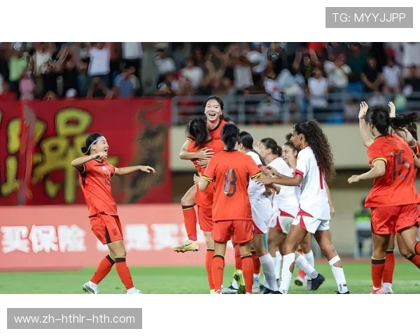 中国队锁定U20女足亚洲杯四强席位球员更衣室开心庆祝画面曝光